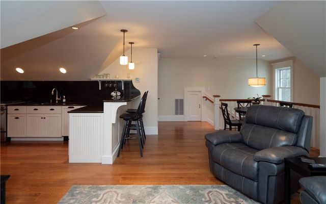 58 Ridge Road, Newport, RI 02840