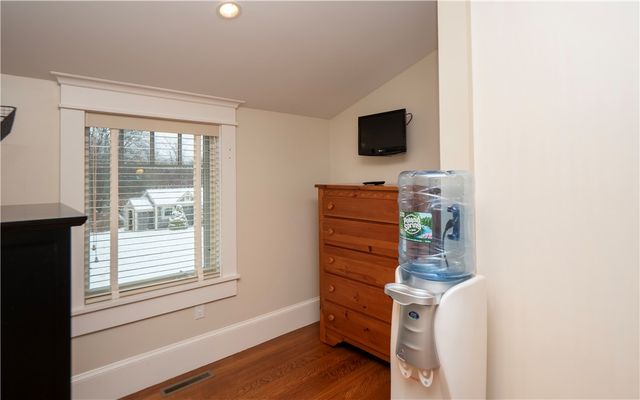 58 Ridge Road, Newport, RI 02840