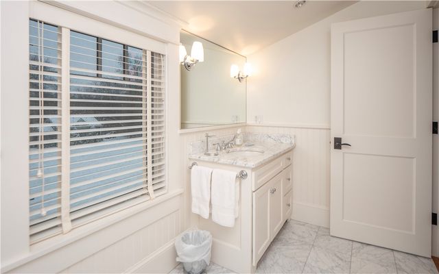 58 Ridge Road, Newport, RI 02840