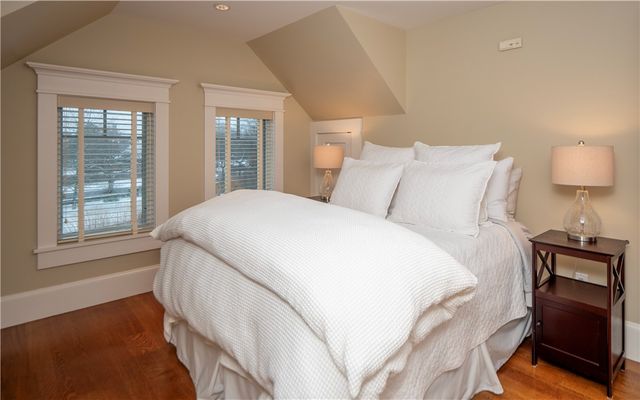 58 Ridge Road, Newport, RI 02840