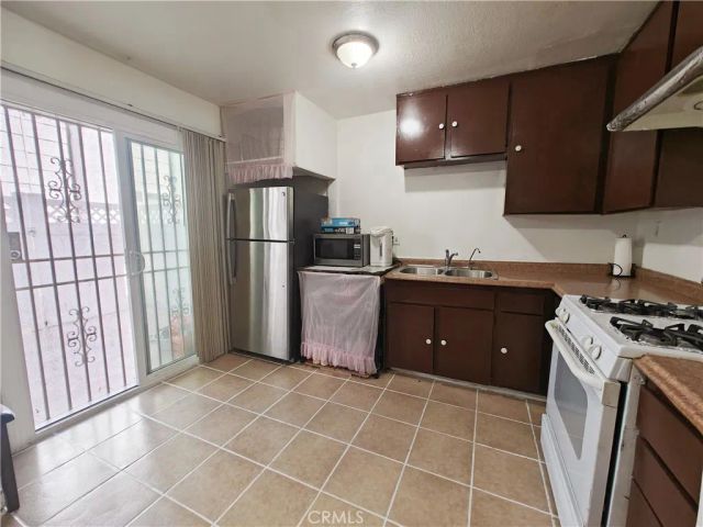 12836 12th Street 27, Chino, CA 91710