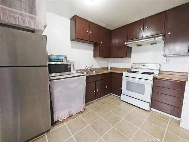 12836 12th Street 27, Chino, CA 91710