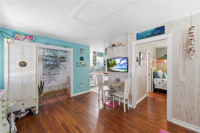 308 W Avenue A, Port Aransas, TX 78373