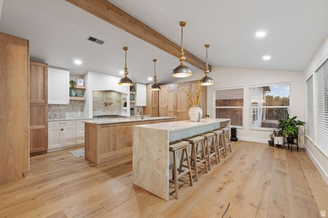 126 S SUNSET DR, Farmington, UT 84025