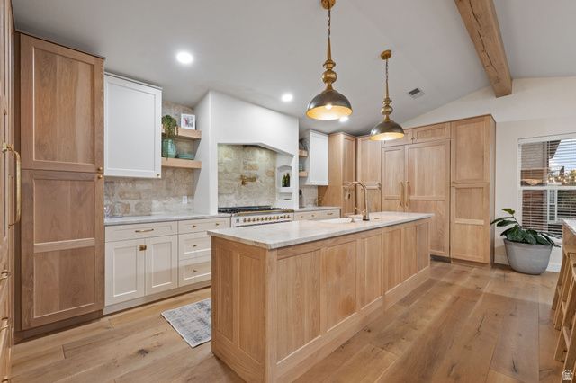 126 S SUNSET DR, Farmington, UT 84025