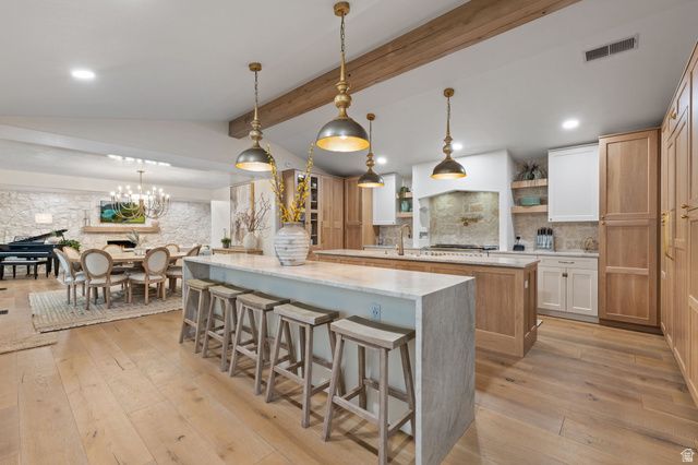 126 S SUNSET DR, Farmington, UT 84025