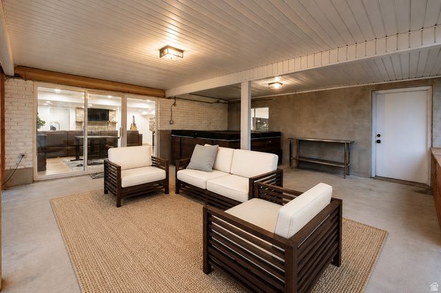 126 S SUNSET DR, Farmington, UT 84025