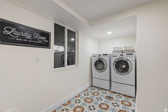 126 S SUNSET DR, Farmington, UT 84025