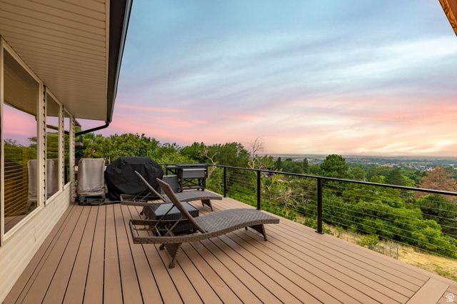 126 S SUNSET DR, Farmington, UT 84025
