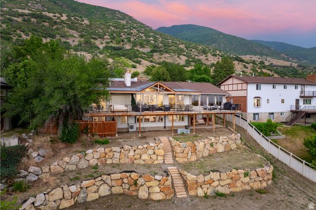 126 S SUNSET DR, Farmington, UT 84025