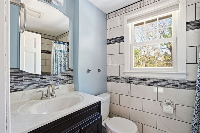 3 Fairway Dr, Canton, MA 02021