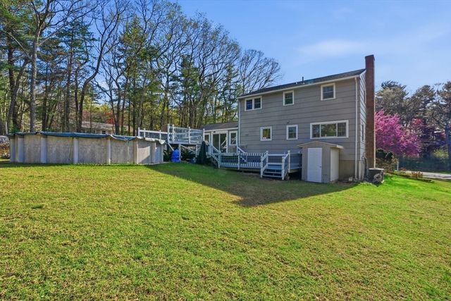 3 Fairway Dr, Canton, MA 02021