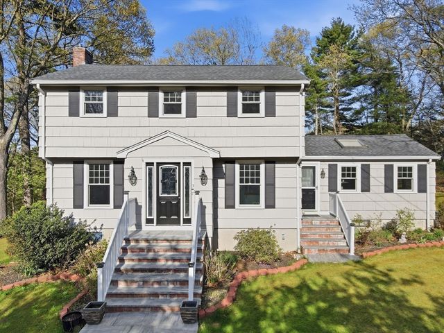3 Fairway Dr, Canton, MA 02021