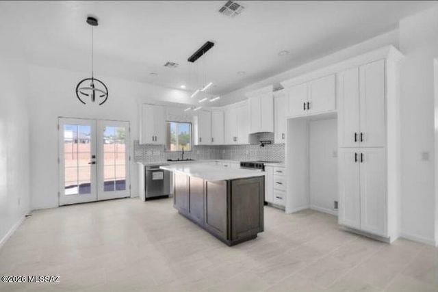 370 Willow Drive, Rio Rico, AZ 85648