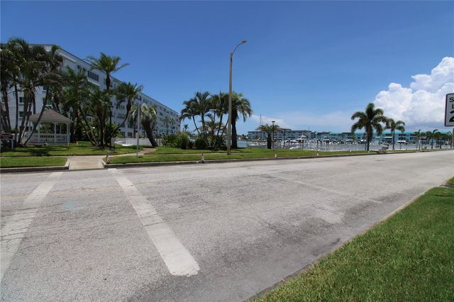 3128 59TH STREET S 115, Gulfport, FL 33707
