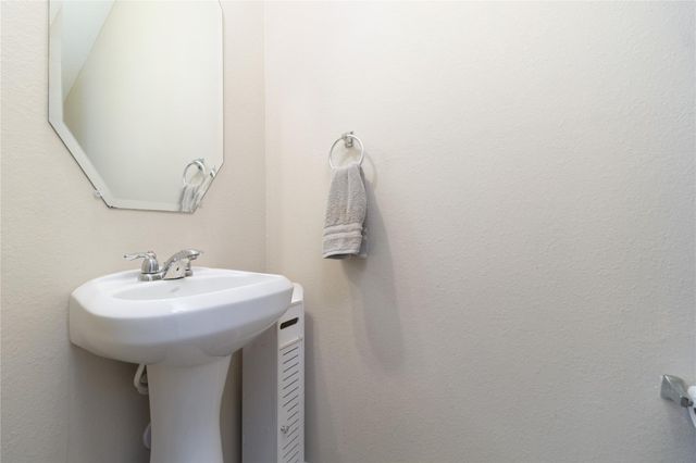10731 Sun River Falls Drive, Humble, TX 77396