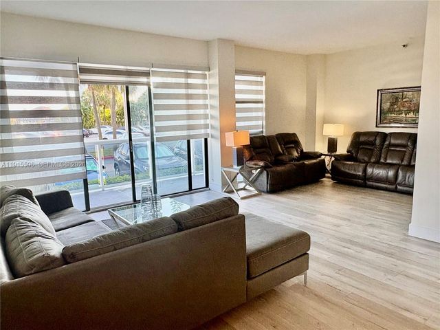 20515 E Country Club Drive 147, Aventura, FL 33180