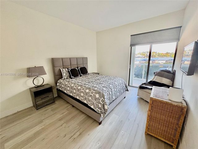 20515 E Country Club Drive 147, Aventura, FL 33180