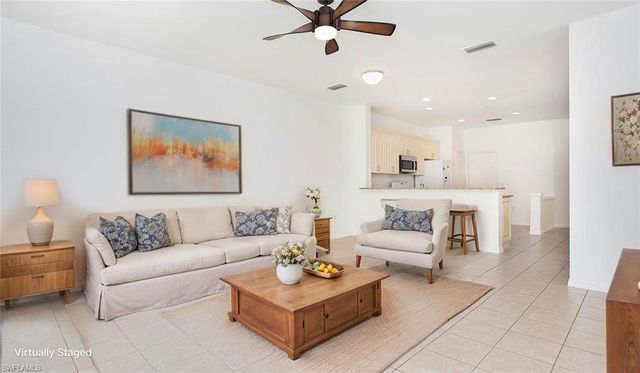 880 Hampton CIR, Naples, FL 34105