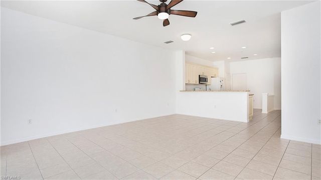880 Hampton CIR, Naples, FL 34105