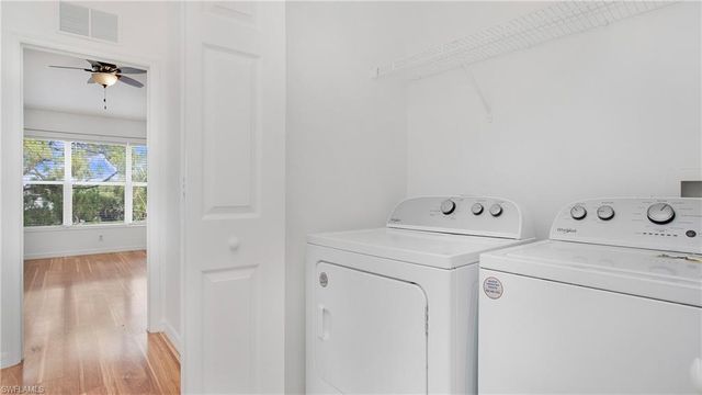 880 Hampton CIR, Naples, FL 34105