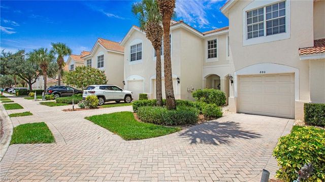 880 Hampton CIR, Naples, FL 34105