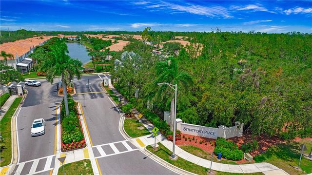 880 Hampton CIR, Naples, FL 34105