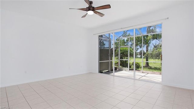 880 Hampton CIR, Naples, FL 34105