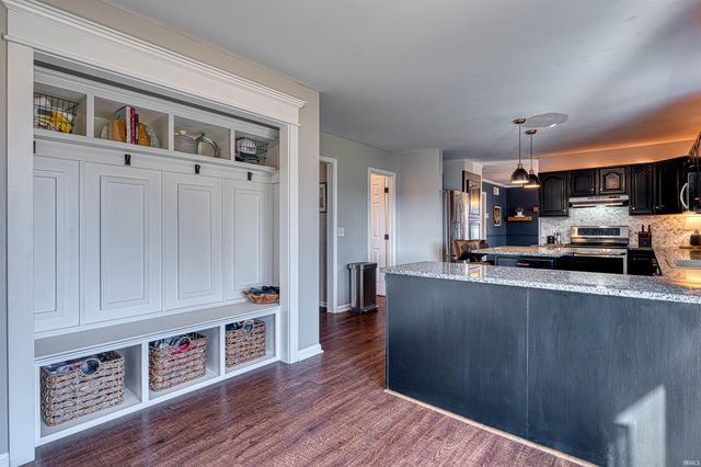 6801 Henze Road, Evansville, IN 47720