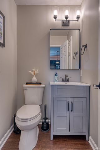 6801 Henze Road, Evansville, IN 47720