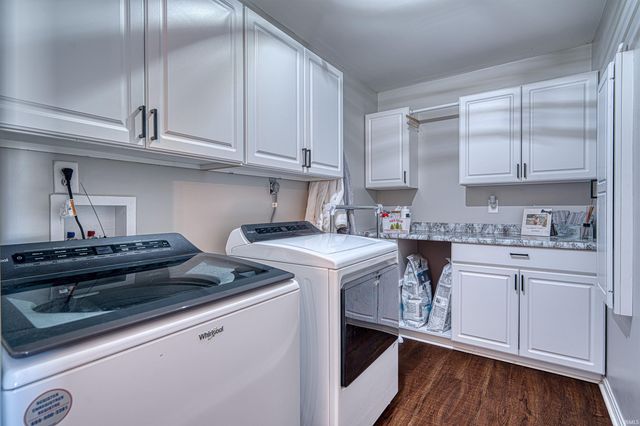 6801 Henze Road, Evansville, IN 47720