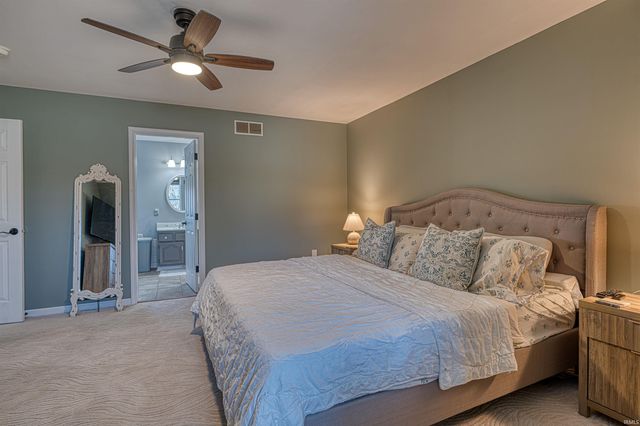 6801 Henze Road, Evansville, IN 47720