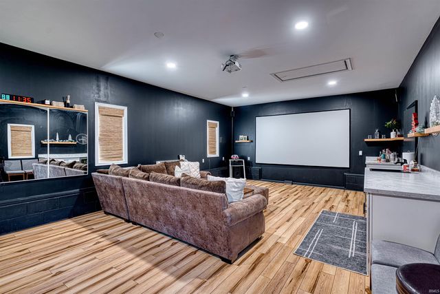 6801 Henze Road, Evansville, IN 47720