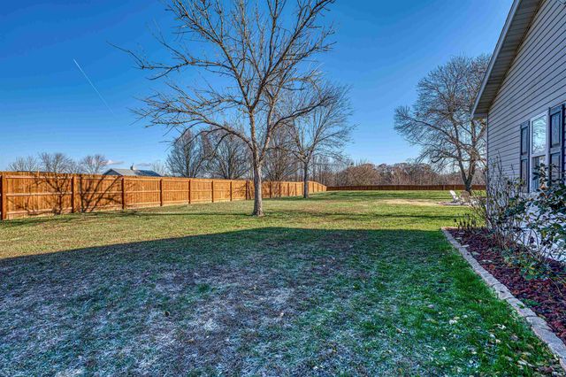 6801 Henze Road, Evansville, IN 47720