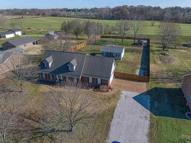 6801 Henze Road, Evansville, IN 47720