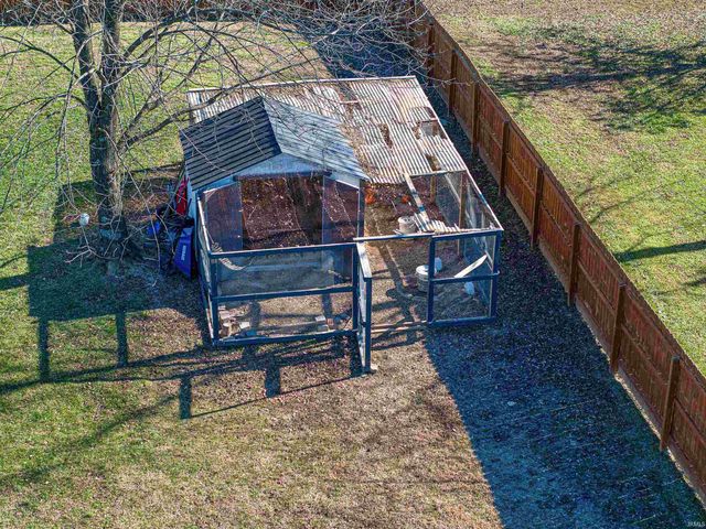 6801 Henze Road, Evansville, IN 47720