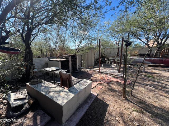 825 W Oahu Lane, Tucson, AZ 85756