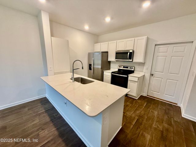 3523 PRAIRIE WIND Court, Middleburg, FL 32068