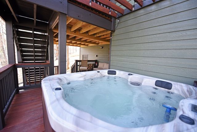 1008 Ridge Drive, Morganton, GA 30560