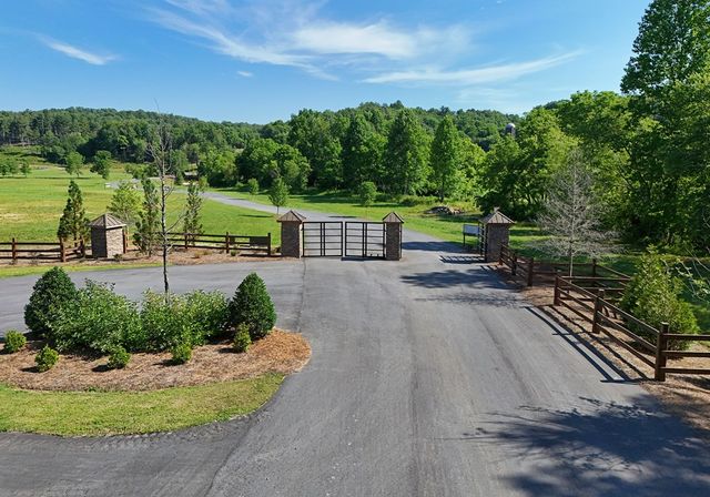 1008 Ridge Drive, Morganton, GA 30560