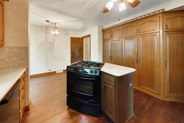 1216 S Lincoln Avenue, Park Ridge, IL 60068