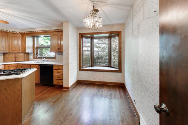 1216 S Lincoln Avenue, Park Ridge, IL 60068