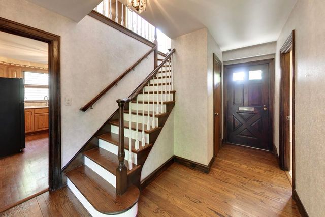 1216 S Lincoln Avenue, Park Ridge, IL 60068