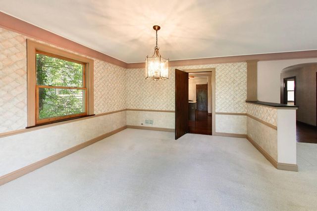 1216 S Lincoln Avenue, Park Ridge, IL 60068