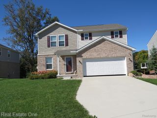 10884 Island Lake Drive, Taylor, MI 48180