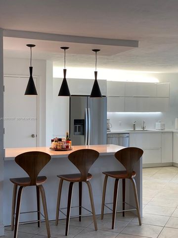 881 Ocean Drive 3E, Key Biscayne, FL 33149