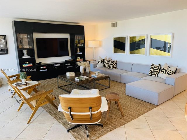 881 Ocean Drive 3E, Key Biscayne, FL 33149