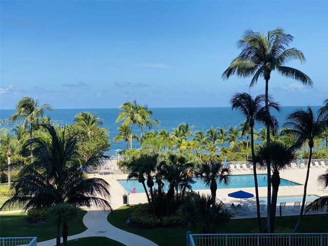 881 Ocean Drive 3E, Key Biscayne, FL 33149