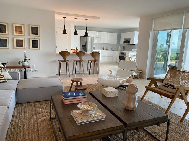 881 Ocean Drive 3E, Key Biscayne, FL 33149