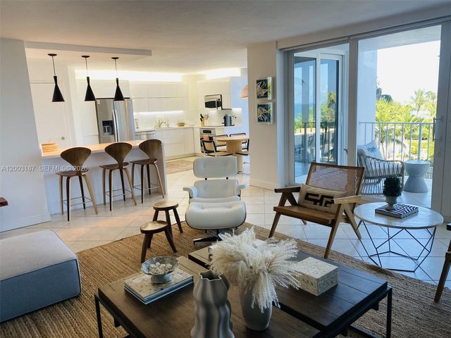 881 Ocean Drive 3E, Key Biscayne, FL 33149